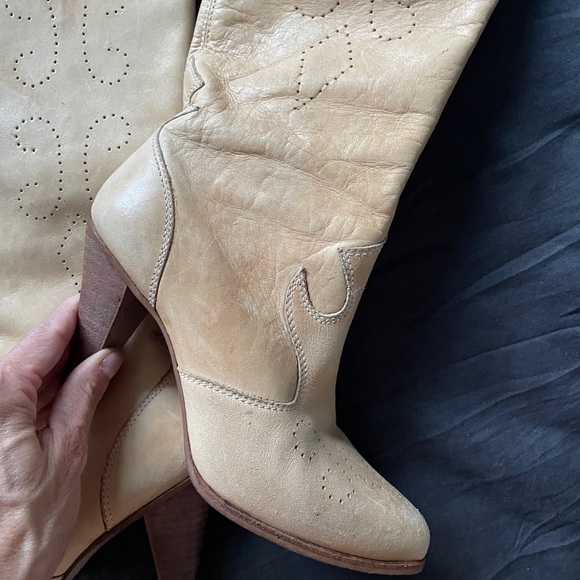 Vintage Tan Leather Cowgirl Boots 5 - Picture 7 of 17